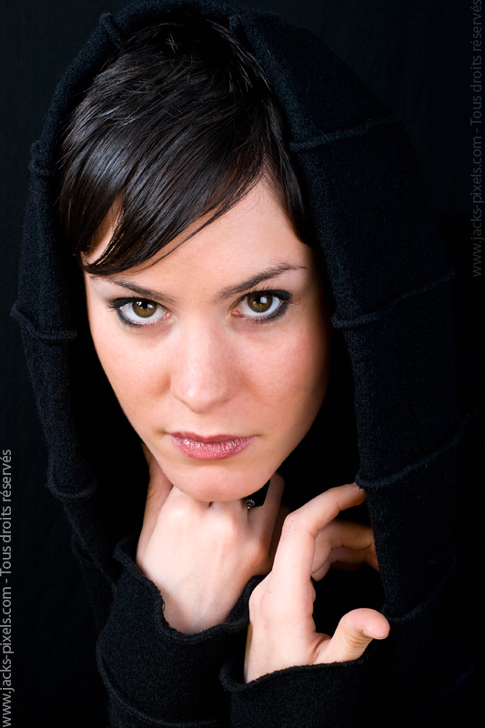 http://jacks-pixels.com/Gallery/Data/Portrait/pauline/IMG_0371-modif.jpg