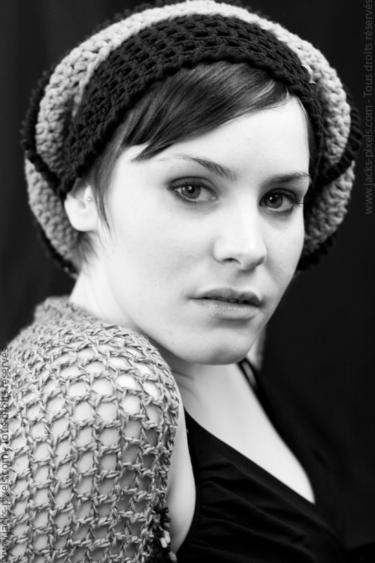 http://jacks-pixels.com/Gallery/Data/Portrait/pauline/IMG_0478-modif.jpg